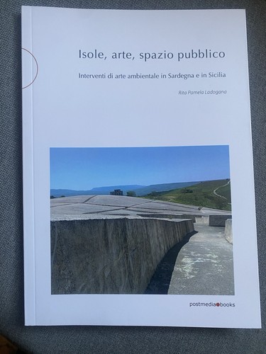 Isole arte spazio - spazio, pubblico